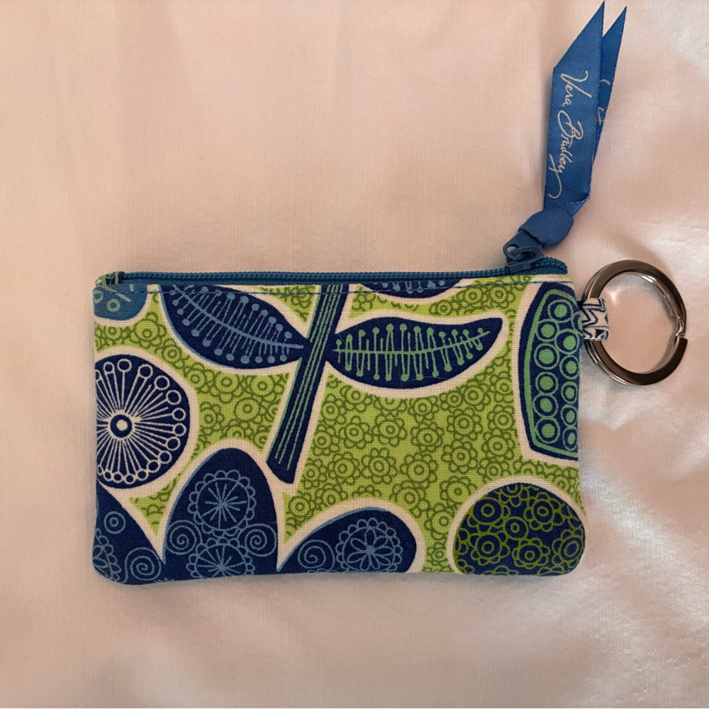 Vera Bradley Summer 2012 Doodle Daisy Blue and Green Floral ID Zip Case